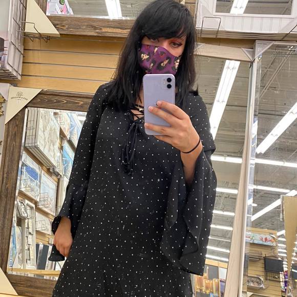 Meet your Posher, Cayla - Picture 1 of 1